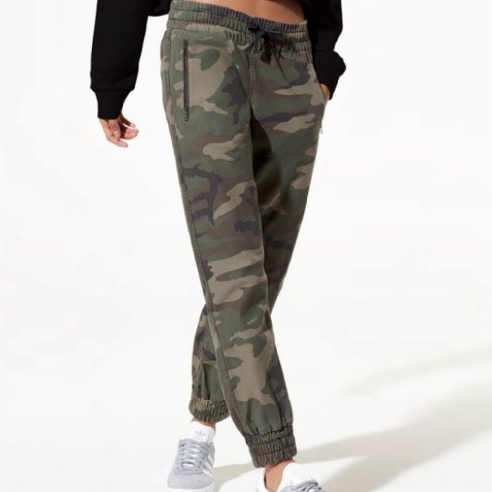 TNA Alix Camo Jogger Pants XS